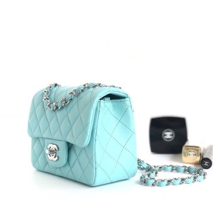 Chanel Classic Mini Flap Bag 18cm AS1115 Silver Hardware Lambskin Leather Spring/Summer 2022 Collection - Image 5