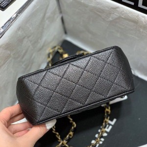 Chanel Classic Mini Flap Bag 18cm Gold Hardware Caviar Leather Spring/Summer 2020 Collection - Image 9