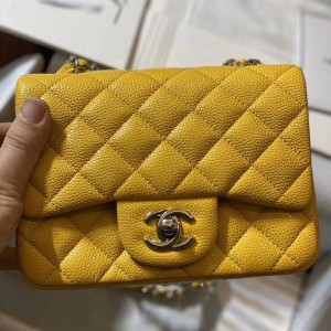 Chanel Classic Mini Flap Bag 18cm Silver Hardware Caviar Leather Spring/Summer 2020 Collection - Image 4