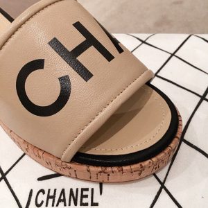 Chanel Cork Mules Sandals Calfskin Leather Spring/Summer 2020 Collection - Image 4
