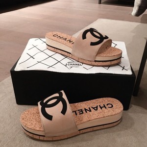 Chanel Cork Sandals Suede/Calfskin Leather Spring/Summer 2020 Collection - Image 10