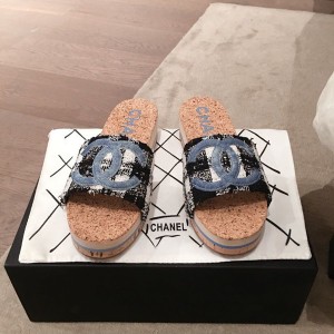 Chanel Cork Sandals Tweed/Calfskin Leather Spring/Summer 2020 Collection - Image 3