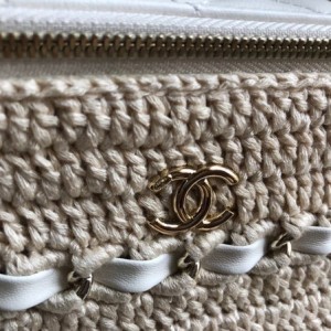 Chanel Crochet Vanity Case 18cm AP2471 Gold Hardware Lambskin Leather Spring/Summer 2022 Collection - Image 5