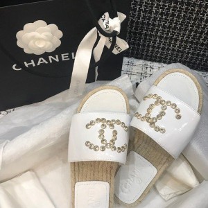Chanel Crystal CC Espadrille Sandals Calfskin Leather Spring/Summer 2020 Collection - Image 9