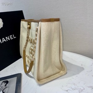 Chanel Deauville Tote 35cm Raffia Straw Canvas Bag Spring/Summer 2020 Collection - Image 3