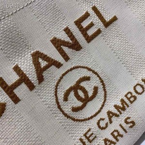 Chanel Deauville Tote 35cm Raffia Straw Canvas Bag Spring/Summer 2020 Collection - Image 9