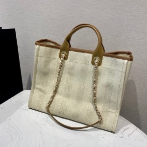 Chanel Deauville Tote 40cm Raffia Straw Canvas Bag Spring/Summer 2020 Collection - Image 8