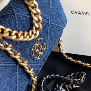 Chanel Denim 19 WOC Bag 20cm Lambskin Leather Spring/Summer 2020 Collection - Image 4