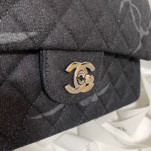 Chanel Denim Classic Flap Bag 25cm Gold Hardware Cruise Spring/Summer 2022 Collection - Image 6