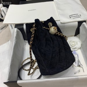 Chanel Drawstring Bucket Bag With Crystal Chain With CC Details On Strap Bag 20cm Gold Hardware Velvet/Lambskin Leather Spring/Summer 2020 Collection - Image 7