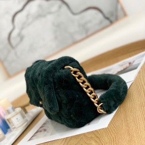 Chanel Flap Bag 22cm Shearling Fur Antique Gold Hardware Fall/Winter 2020 Collection - Image 6