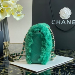 Chanel Flap Bag 25cm Shearling Fur/Sheepskin Leather Fall/Winter 2020 Collection - Image 3
