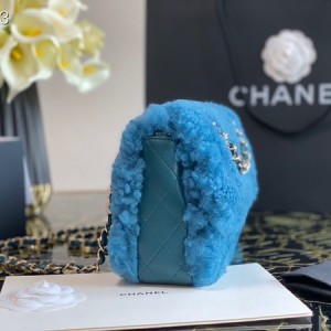 Chanel Flap Bag 25cm Shearling Fur/Sheepskin Leather Fall/Winter 2020 Collection - Image 5