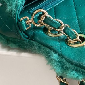 Chanel Flap Bag 25cm Shearling Fur/Sheepskin Leather Fall/Winter 2020 Collection - Image 8