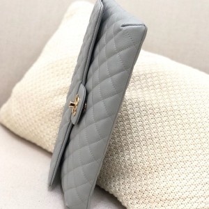 Chanel Flap Bag 28cm AS1918 Grained Calfskin Leather Gold Hardware Spring/Summer 2022 Collection - Image 6