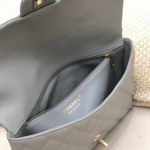 Chanel Flap Bag 28cm AS1918 Grained Calfskin Leather Gold Hardware Spring/Summer 2022 Collection - Image 8
