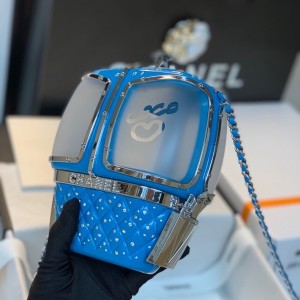 Chanel Gondola Lift Minaudière Bag Plexiglass Evening Bag Silver Hardware Fall/Winter 2019 Collection - Image 6