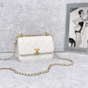 Chanel Handle Flap Bag 20CM AS2615 Calfskin Leather Gold Hardware Spring/Summer 2021 Collection - Image 4