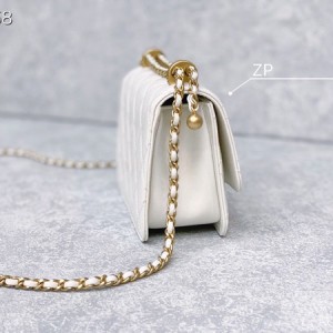 Chanel Handle Flap Bag 20CM AS2615 Calfskin Leather Gold Hardware Spring/Summer 2021 Collection - Image 6