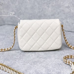 Chanel Handle Flap Bag 26CM AS2528 Grained Calfskin Leather Gold Hardware Spring/Summer 2021 Collection - Image 6