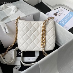 Chanel Hobo Shoulder Bag 16cm AS3111 Lambskin Leather Gold Hardware Spring/Summer 2022 Collection - Image 6
