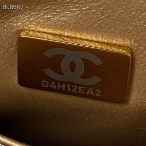Chanel Hobo Shoulder Bag 16cm AS3111 Lambskin Leather Gold Hardware Spring/Summer 2022 Collection - Image 9