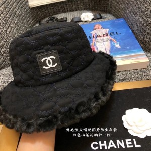 Chanel Logo Fur Bucket Hat Fall/Winter 2020 Collection - Image 3
