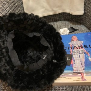 Chanel Logo Fur Bucket Hat Fall/Winter 2020 Collection - Image 5