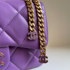 Chanel Mini Flap Bag 18cm AS3113 Lambskin Leather Gold Hardware Spring/Summer 2022 Collection - Image 5