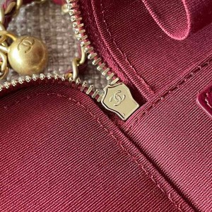 Chanel Mini Vanity Case Bag 12CM Calfskin Leather Gold Hardware Spring/Summer 2021 Collection - Image 10