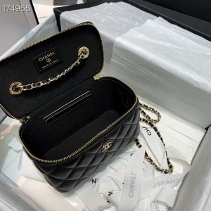Chanel Mini Vanity Case Shoulder Bag 18cm Gold Hardware Lambskin Leather Spring/Summer 2021 Collection - Image 8
