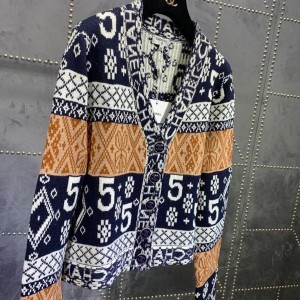 Chanel Motif Cardigan Womens Waist Length Cardigan Fall/Winter 2020 Collection - Image 7