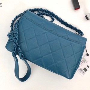 Chanel My Everything Lacquered Logo Flap Bag 20CM Caviar Grained Calfskin Leather Lacquer Hardware Cruise 2021 Seasonal Collection - Image 3