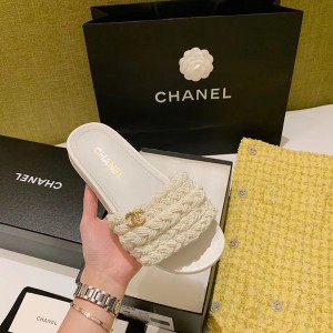 Chanel Pearl Beaded Embellished Sandals Calfskin Leather Spring/Summer 2020 Collection - Image 4