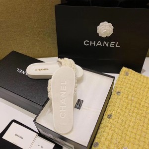 Chanel Pearl Beaded Embellished Sandals Calfskin Leather Spring/Summer 2020 Collection - Image 9