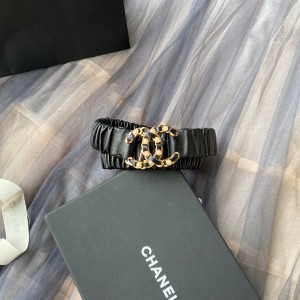 Chanel Pearl CC Logo Waist Belt Gold Hardware Spring/Summer 2020 Collection - Image 5