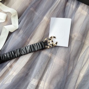 Chanel Pearl CC Logo Waist Belt Gold Hardware Spring/Summer 2020 Collection - Image 6