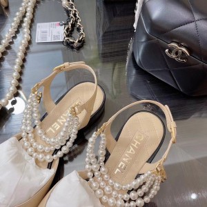 Chanel Pearl Chain Embellished Flats Calfskin Leather Fall/Winter 2021 Collection - Image 9