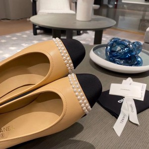 Chanel Pearl Embellished Pumps Calfskin Leather Fall/Winter 2021 Collection - Image 8