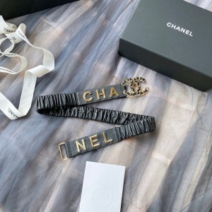 Chanel Pearl Woven CC Logo Waist Belt Gold Hardware Spring/Summer 2020 Collection - Image 4