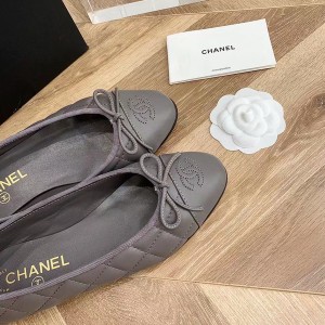 Chanel Quilted Ballerina Flats Lambskin Leather Fall/Winter 2021 Collection - Image 4