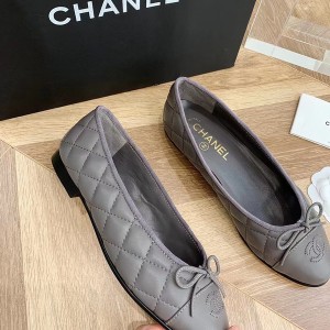Chanel Quilted Ballerina Flats Lambskin Leather Fall/Winter 2021 Collection - Image 7