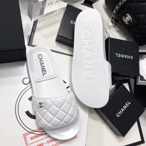 Chanel Quilted Sandals Lambskin Leather Spring/Summer 2020 Collection - Image 6