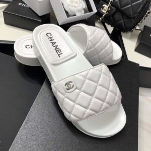 Chanel Quilted Sandals Lambskin Leather Spring/Summer 2020 Collection - Image 9