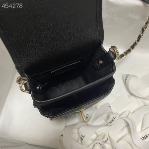 Chanel Round Flap Bag 18cm Grained Leather Spring/Summer 2021 Collection - Image 7