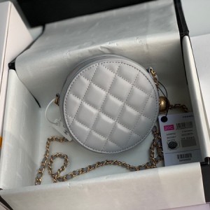 Chanel Round Vanity With Charm Chain With CC Details On Strap Bag 12cm Gold Hardware Lambskin Leather Spring/Summer 2020 Collection - Image 3