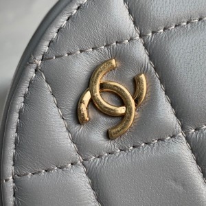 Chanel Round Vanity With Charm Chain With CC Details On Strap Bag 12cm Gold Hardware Lambskin Leather Spring/Summer 2020 Collection - Image 4