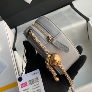 Chanel Round Vanity With Charm Chain With CC Details On Strap Bag 12cm Gold Hardware Lambskin Leather Spring/Summer 2020 Collection - Image 6