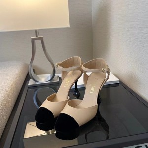 Chanel Strappy Pumps Calfskin Leather Fall/Winter 2021 Collection - Image 5