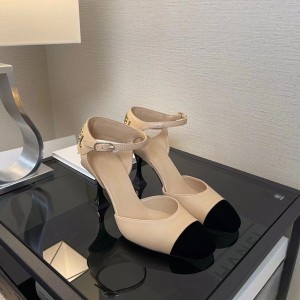 Chanel Strappy Pumps Calfskin Leather Fall/Winter 2021 Collection - Image 8